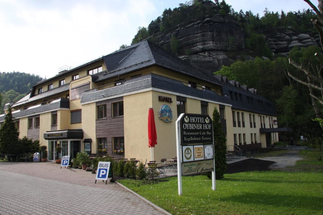 Hotelansicht/ Eingang Hotel Oybiner Hof