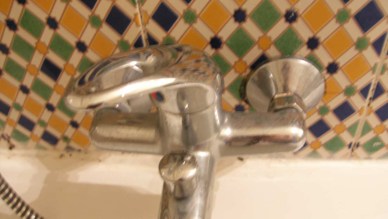 Armatur in der Badewanne Hotel El Mouradi Djerba Menzel
