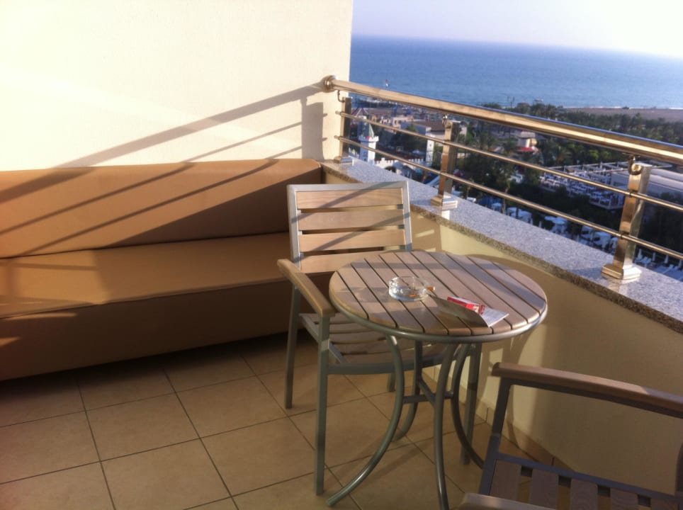 Balkon mit Sofa Hotel Delphin Imperial