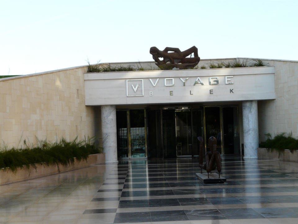 Eingang Haupthaus Voyage Belek Golf & Spa