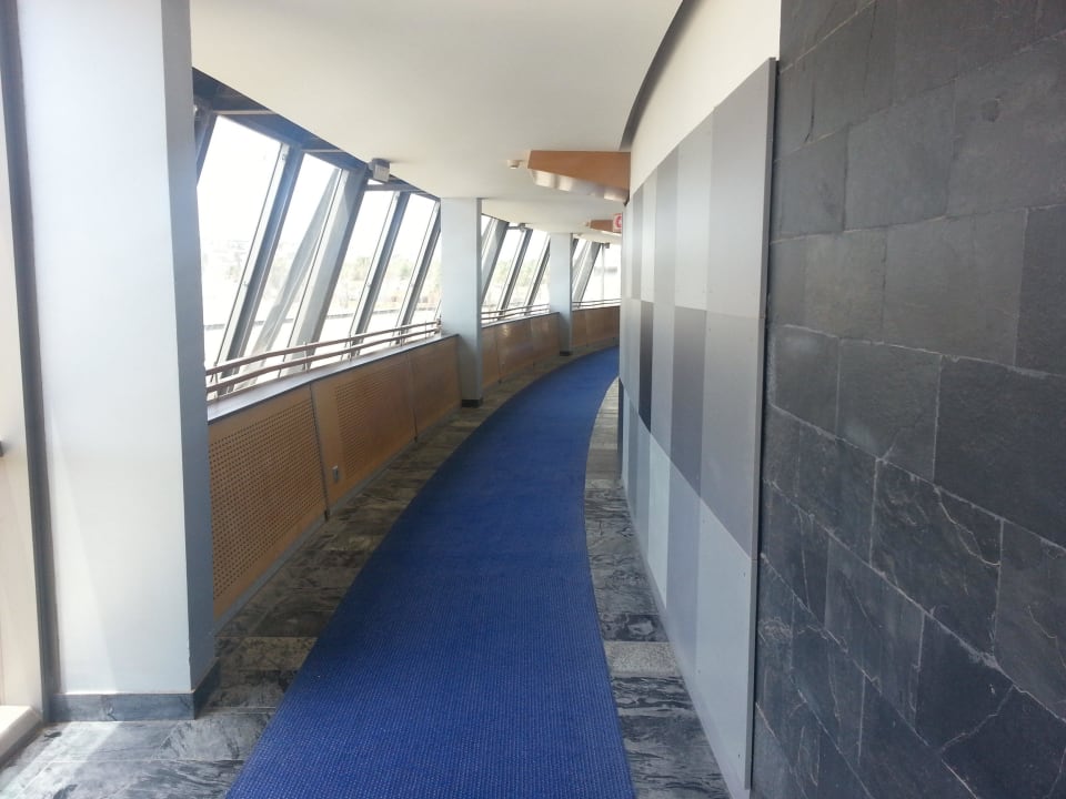 Flur zu den einzelnen Zimmern Eurostars Las Salinas