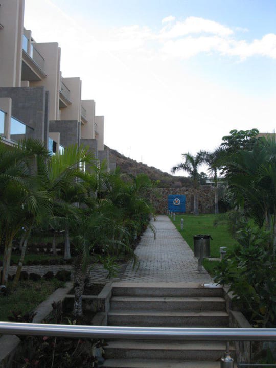 Die Gartenanlage des Hotels LIVVO Costa Taurito