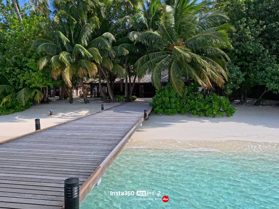 Strand Vilamendhoo Island Resort & Spa