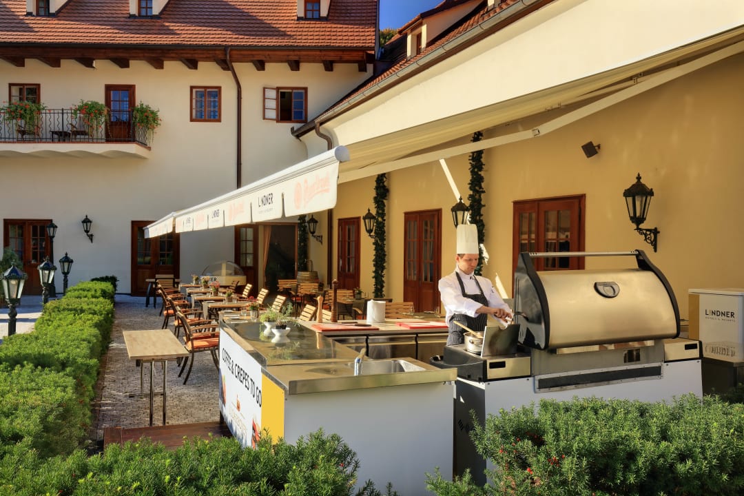 Restaurant Lindner Hotel Prague Castle, part of JdV by Hyatt