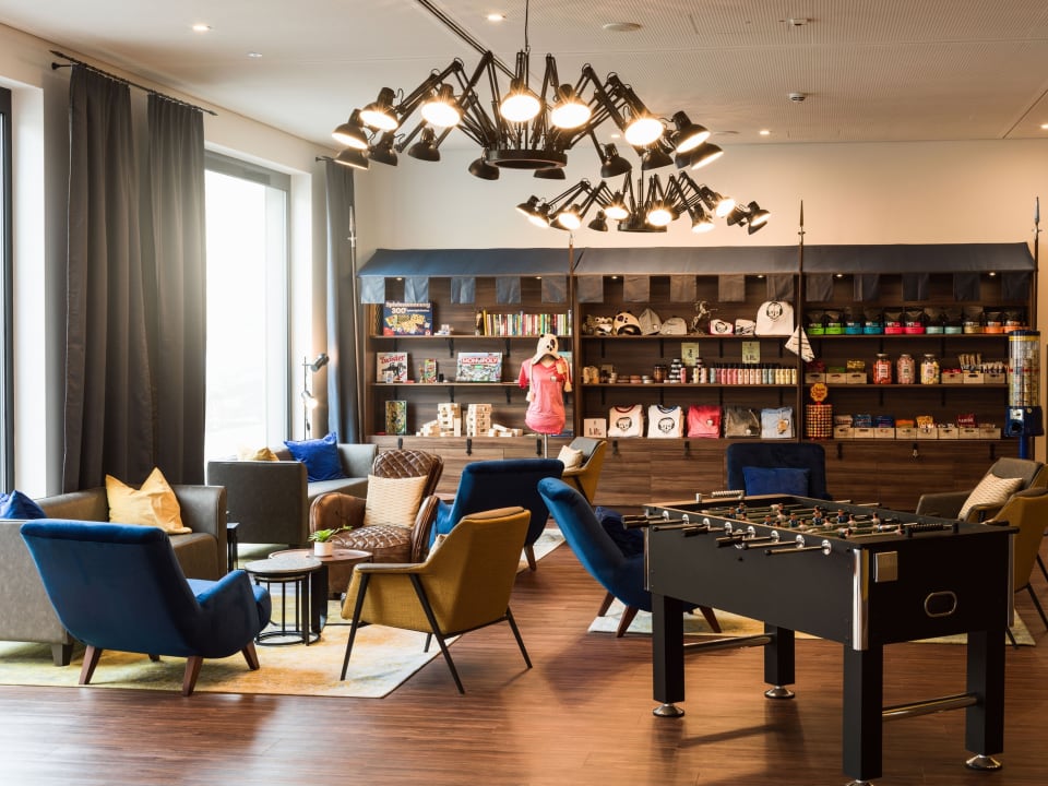 Lobby Holiday Inn - the niu, Saddle Fürth