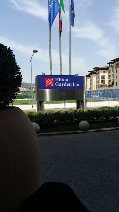 Schild am Eingang Hilton Garden Inn Florence Novoli