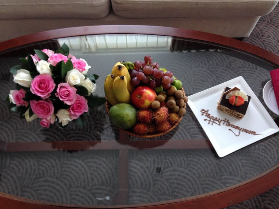 Unsere Honeymoon-Überraschung Hotel Crowne Plaza West Hanoi