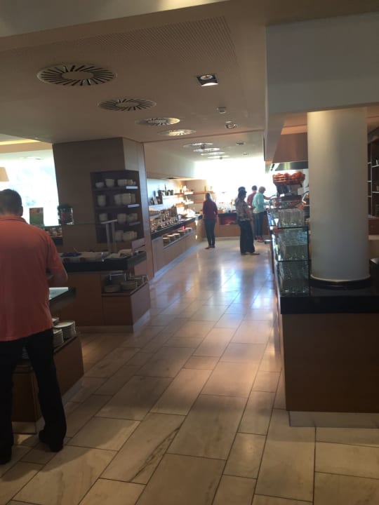 Umfangreiches Frühstücksbuffet Tauern SPA Zell am See-Kaprun