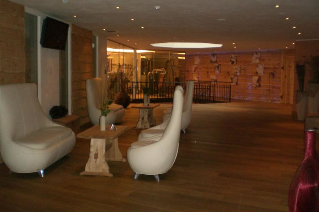 Ingresso centro benessere Dolomiti Wellness Hotel Fanes