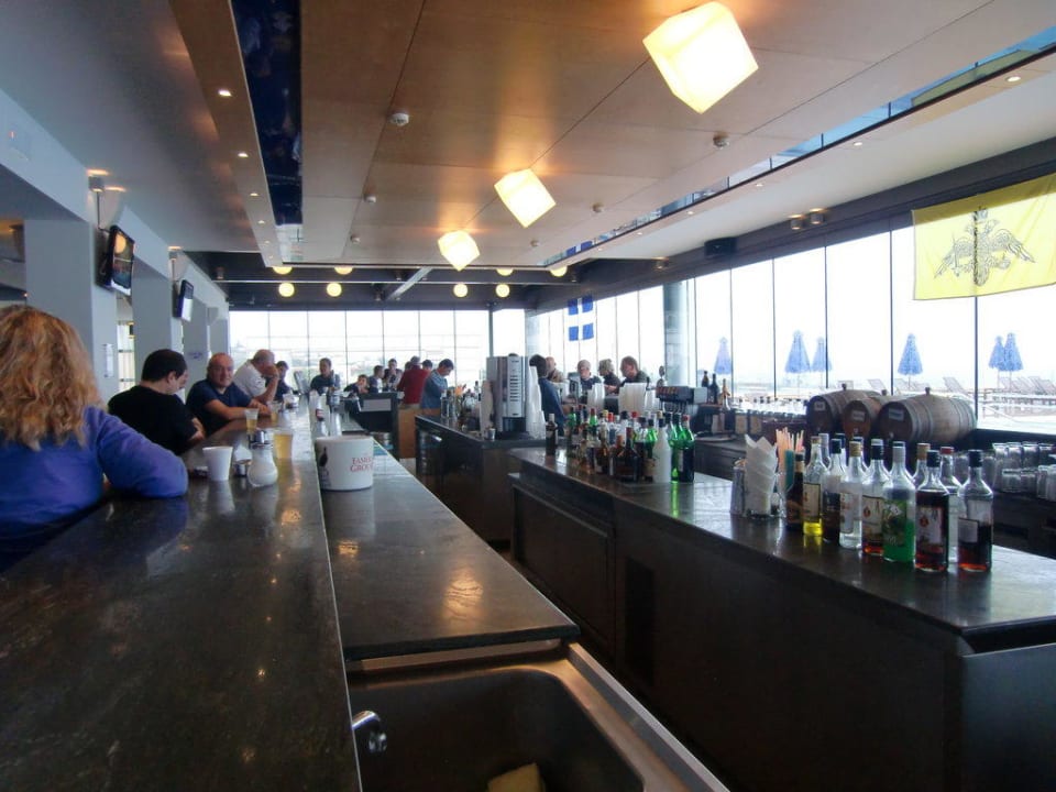 Poolbar Royal & Imperial Belvedere Resort