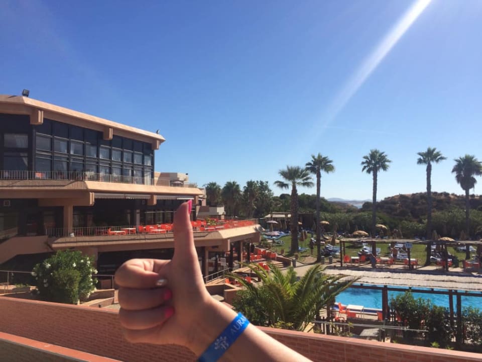 W drodze do hotelu Auramar Beach Resort