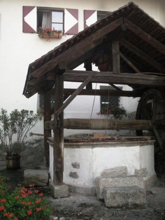 Der alte Ziehbrunnen Hotel Schloss Sonnenburg