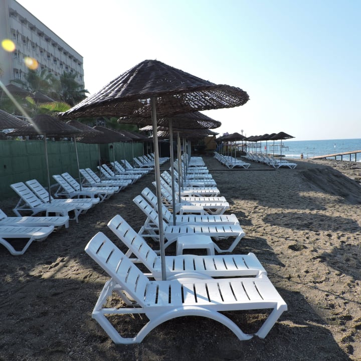 Strand Club Dizalya