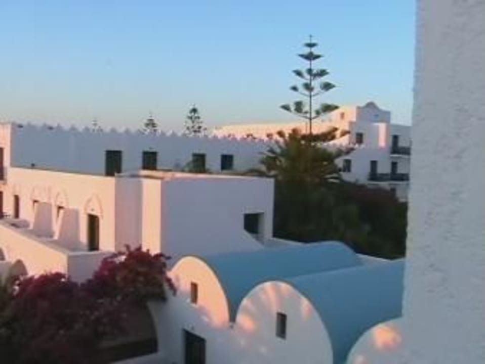 Ausblick über die Dächer TUI BLUE Oceanis Beach and Spa Resort