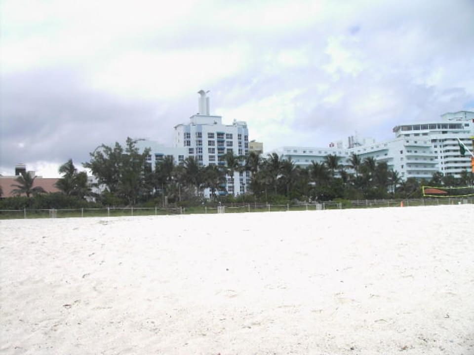 Strand zum Hotel Blick The Palms Hotel & Spa