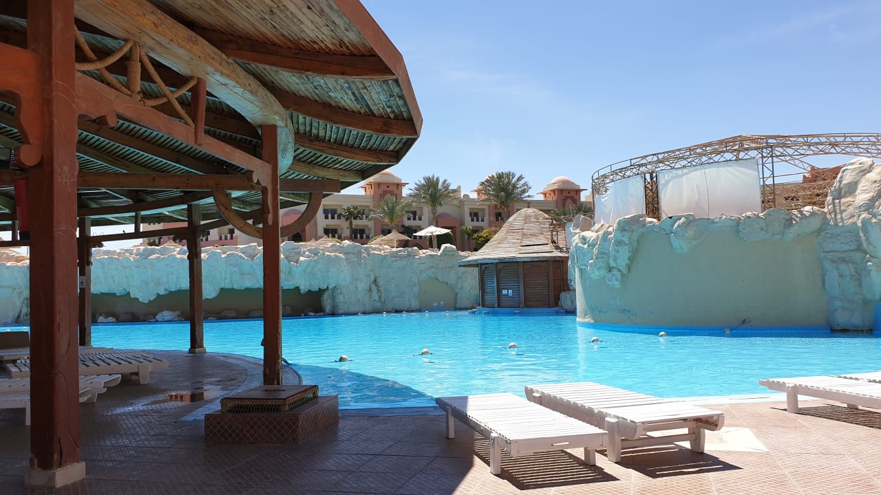 Pool Serenity Alpha Beach