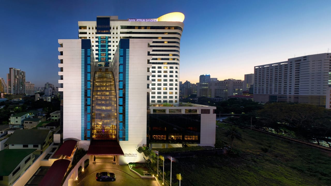 Außenansicht Grand Mercure Bangkok Atrium