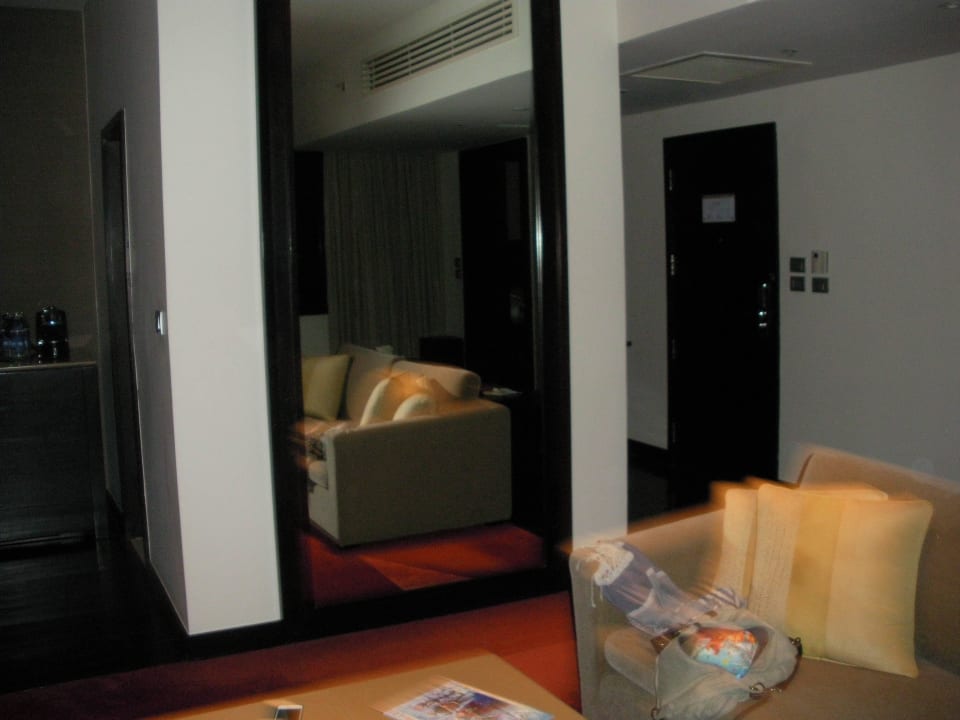 Wohnbereich der Suite Millennium Hilton Bangkok