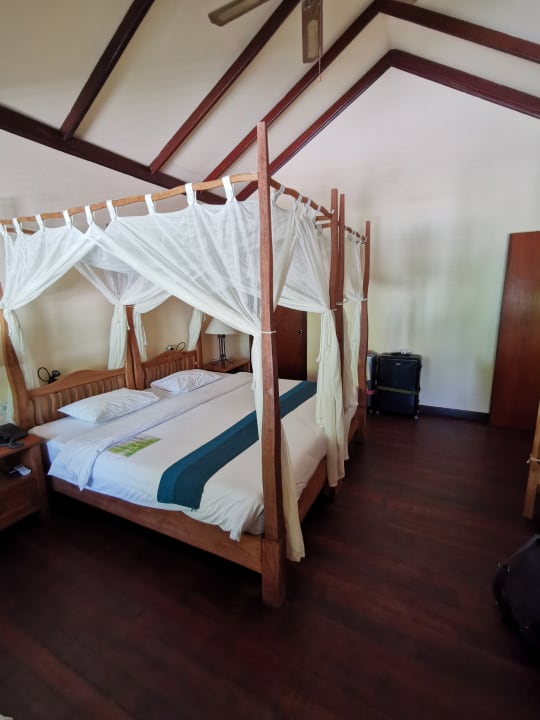 Zimmer Filitheyo Island Resort