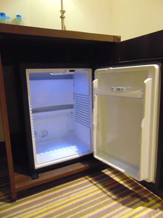 Zimmer Hampton By Hilton Dubai Airport