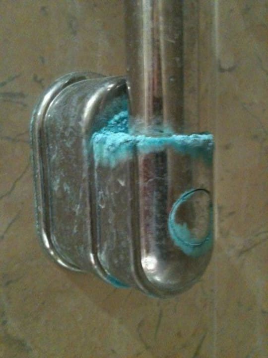 Duschhalterung Ithea Suites Hotel