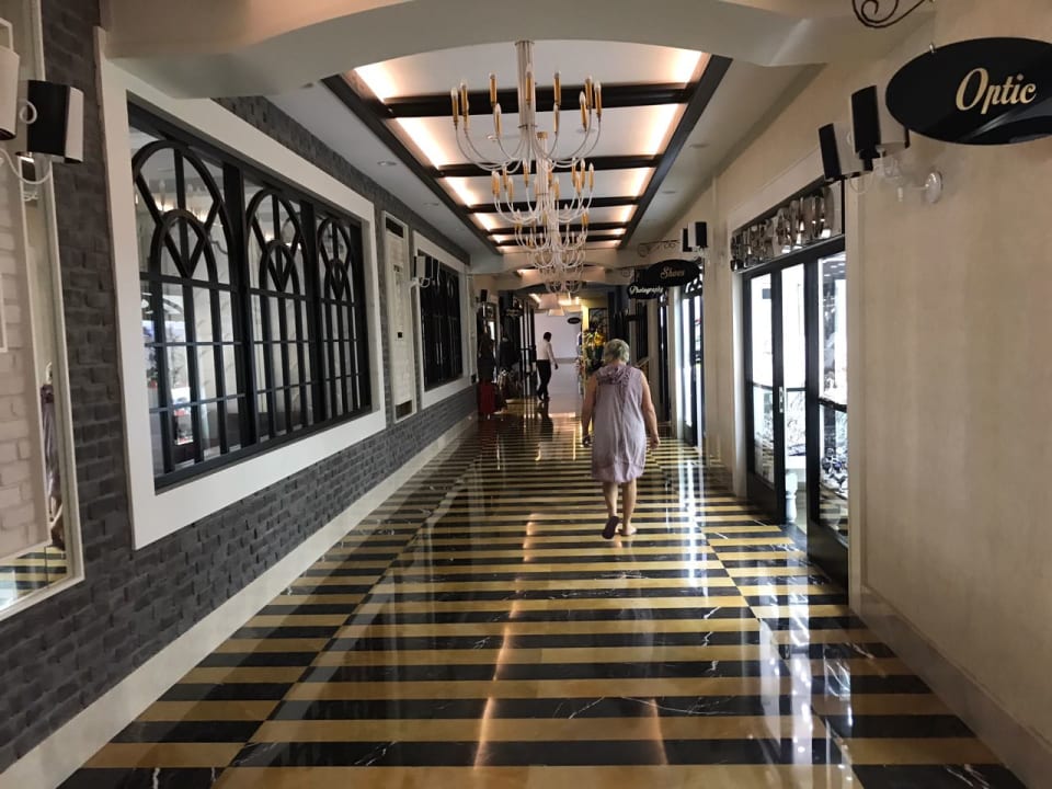 Lobby Mary Hotel Side