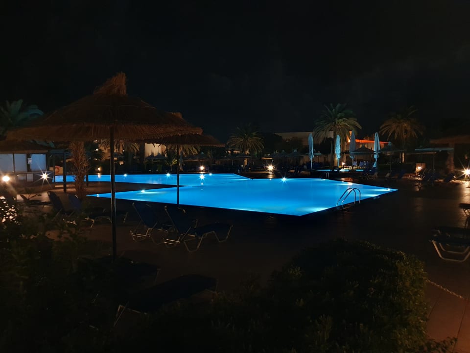 Pool Anissa Beach & Village
