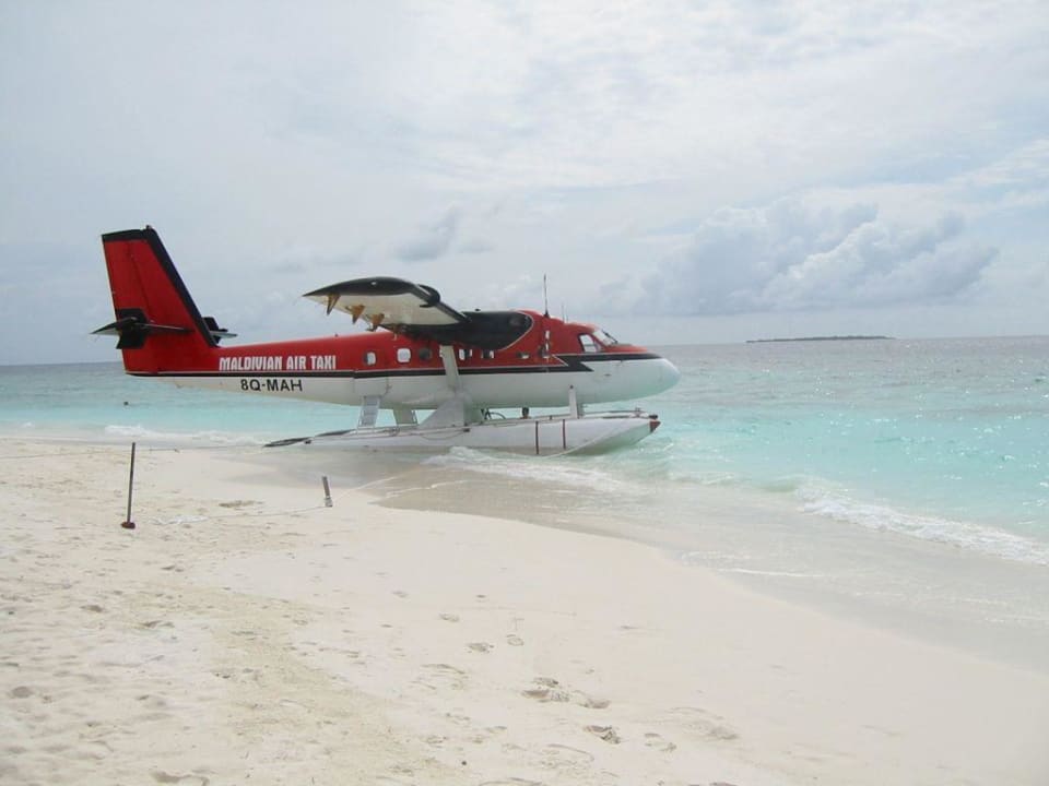 Wer Flugzeuge mag kommt hier auf seine Kosten! Adaaran Select Meedhupparu Island Resort - Premium All Inclusive