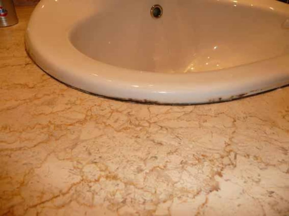 Sanierungsbedürftiges Bad Malikia Resort Abu Dabbab