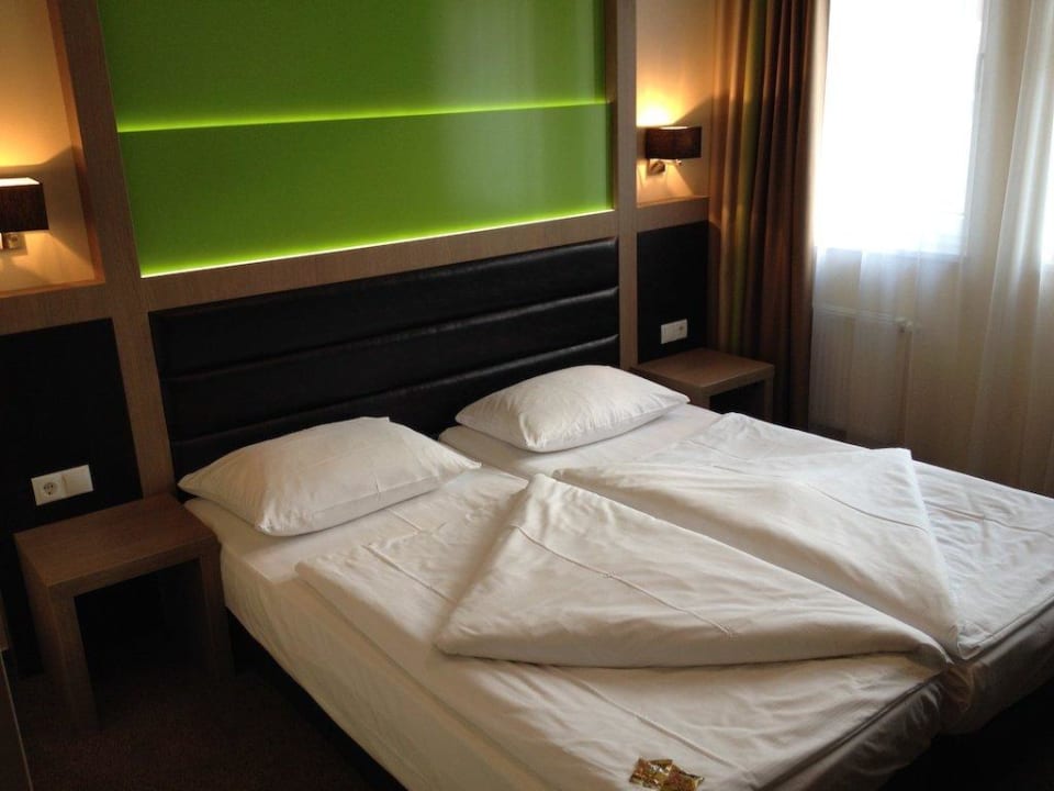 Bett Holiday Inn - the niu, Fusion Hamburg St. Georg
