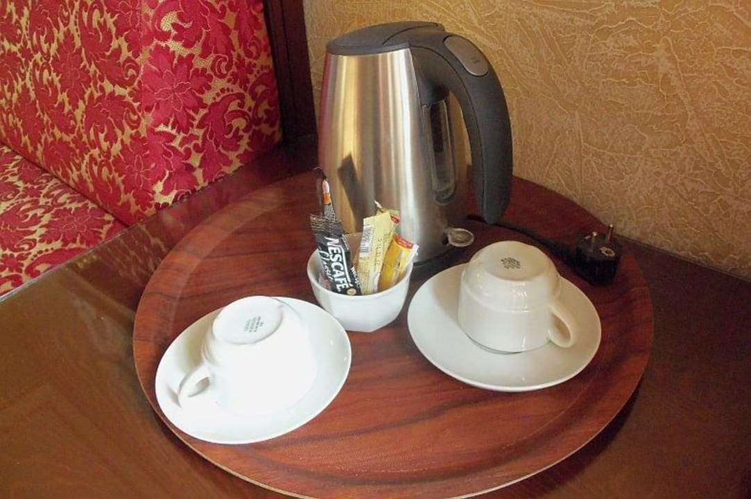 Tee- und Kaffebar mit Wasserkocher ... Hotel Yetkin