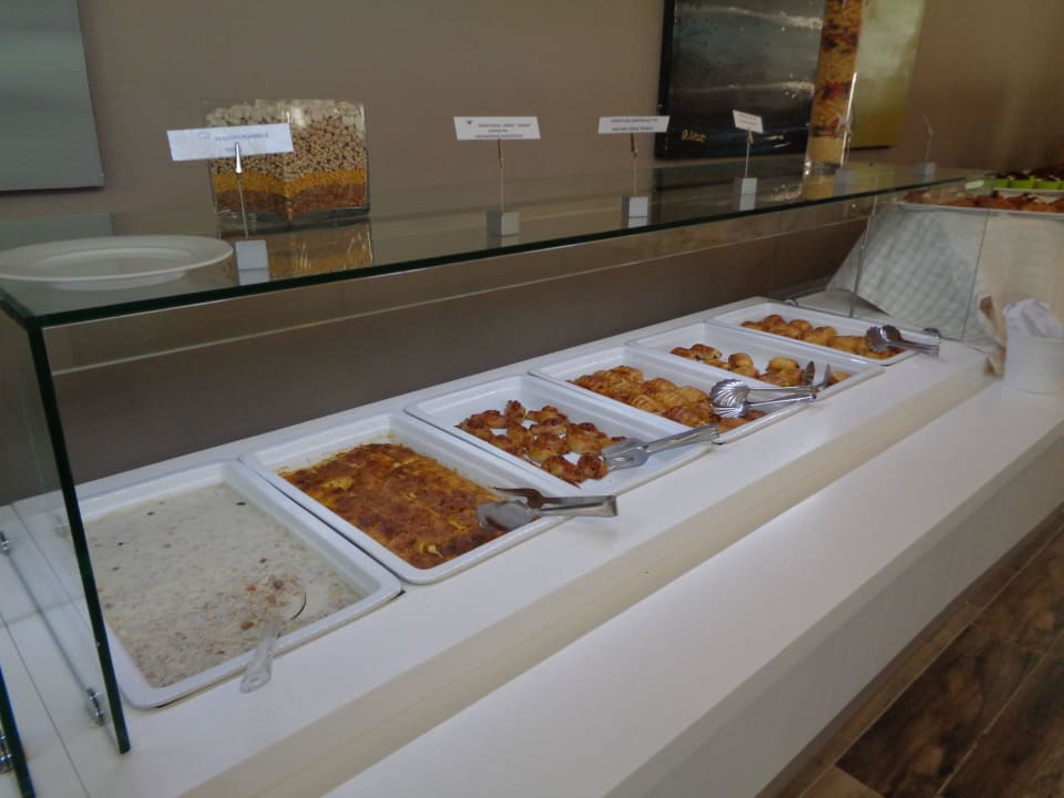 Teil vom Früstücksbuffet  Kassandra Bay Resort, Suites & Spa