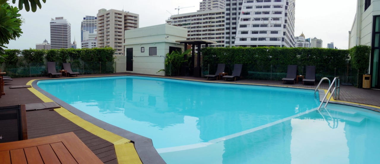 Pool Lohas Suites Sukhumvit by SuperHotel Bangkok