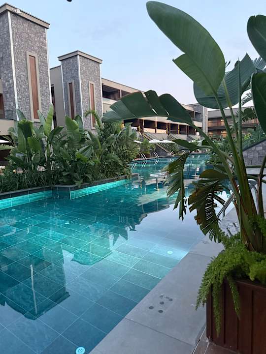 Pool Jacaranda Luxury Resort