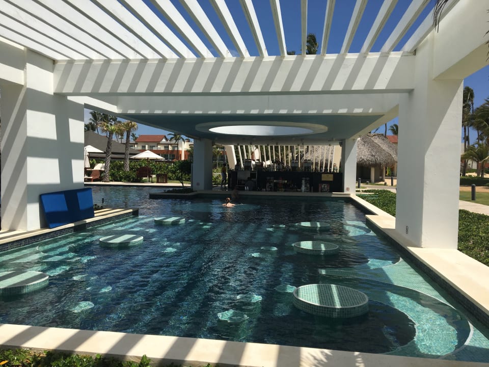 Pool Dreams Onyx Resort & Spa