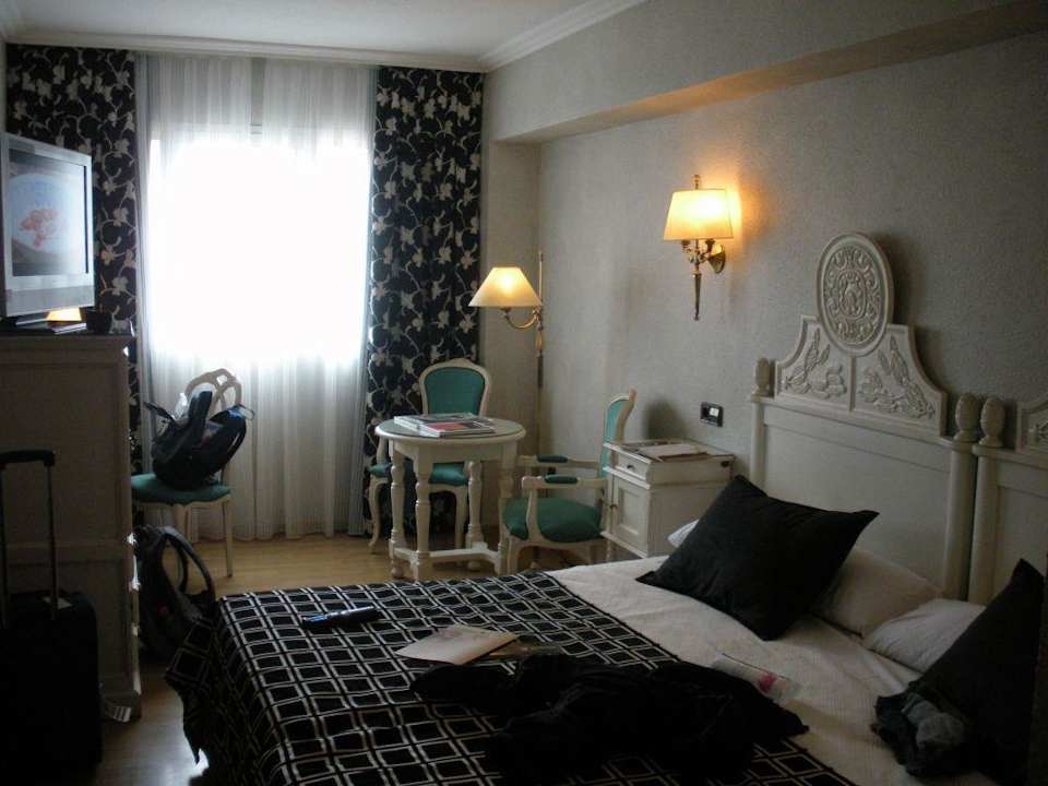 Zimmer Sallés Hotel Pere IV