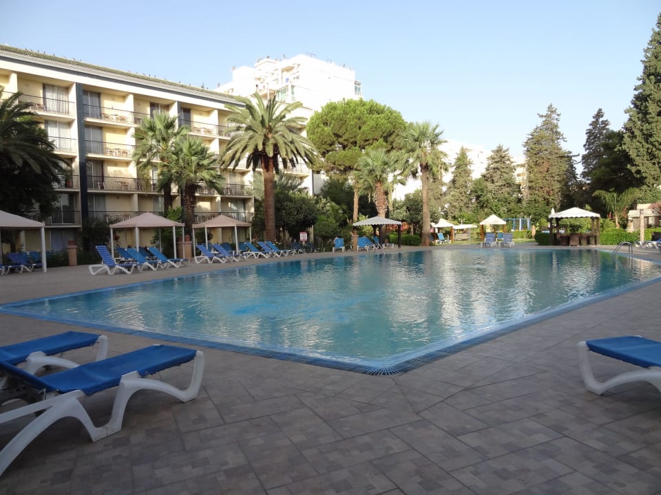 Schöner Innenhof Hotel Pickalbatros Royal Mirage Fes
