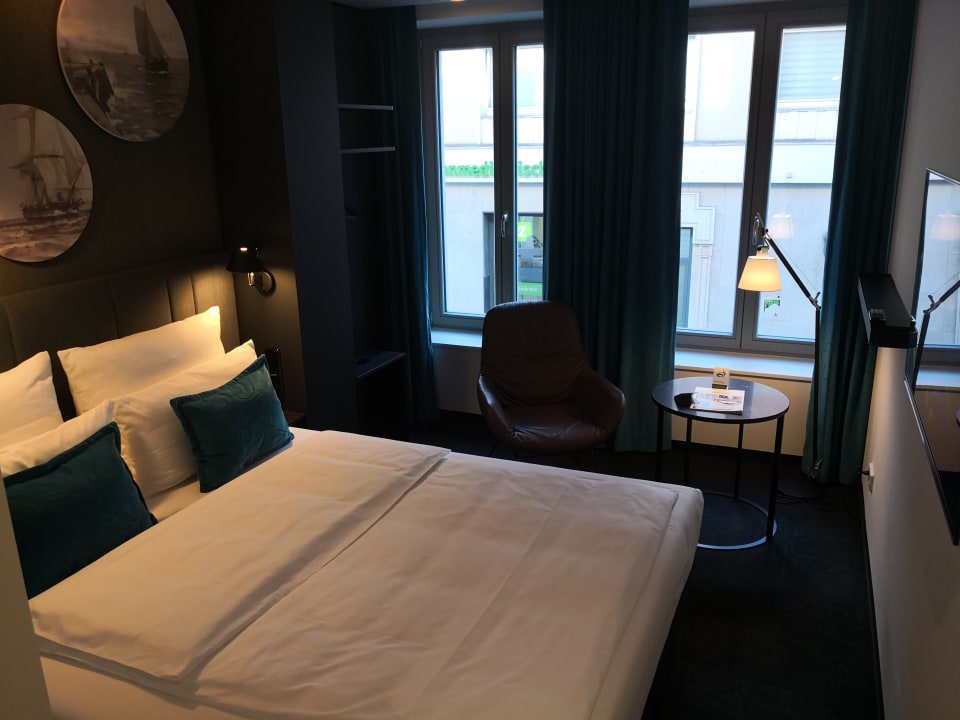 Zimmer Motel One Lübeck