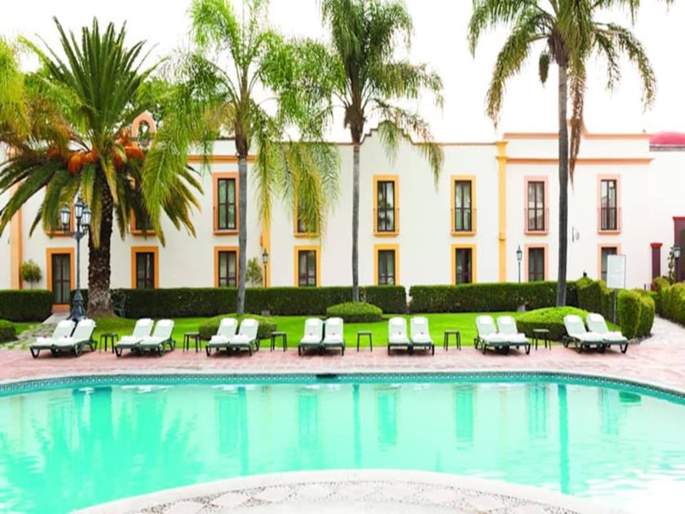 Piscina Hotel Mision Juriquilla