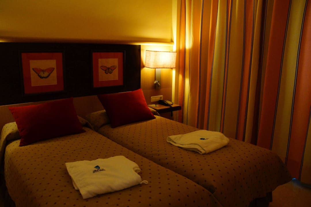 Schöneß großes Zimmer/Suite Bett ist in Ordnung Grupotel Playa de Palma Suites & Spa