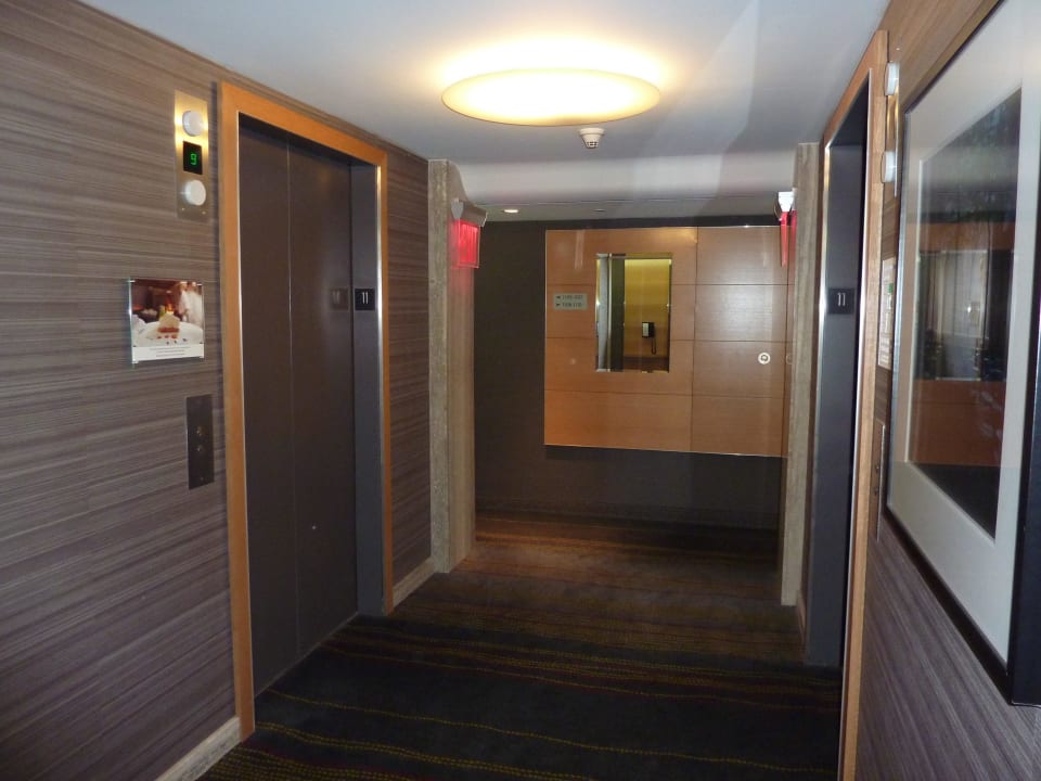 Flur/Aufzüge-jeweils 8Zimmer pro Etage Hotel The Jewel Facing Rockefeller Center