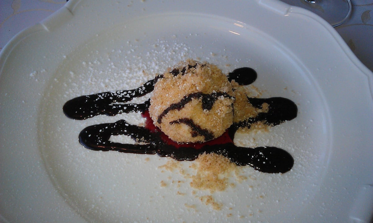 Topfenknödel mit Nougatfüllung  Hotel Bergkranz