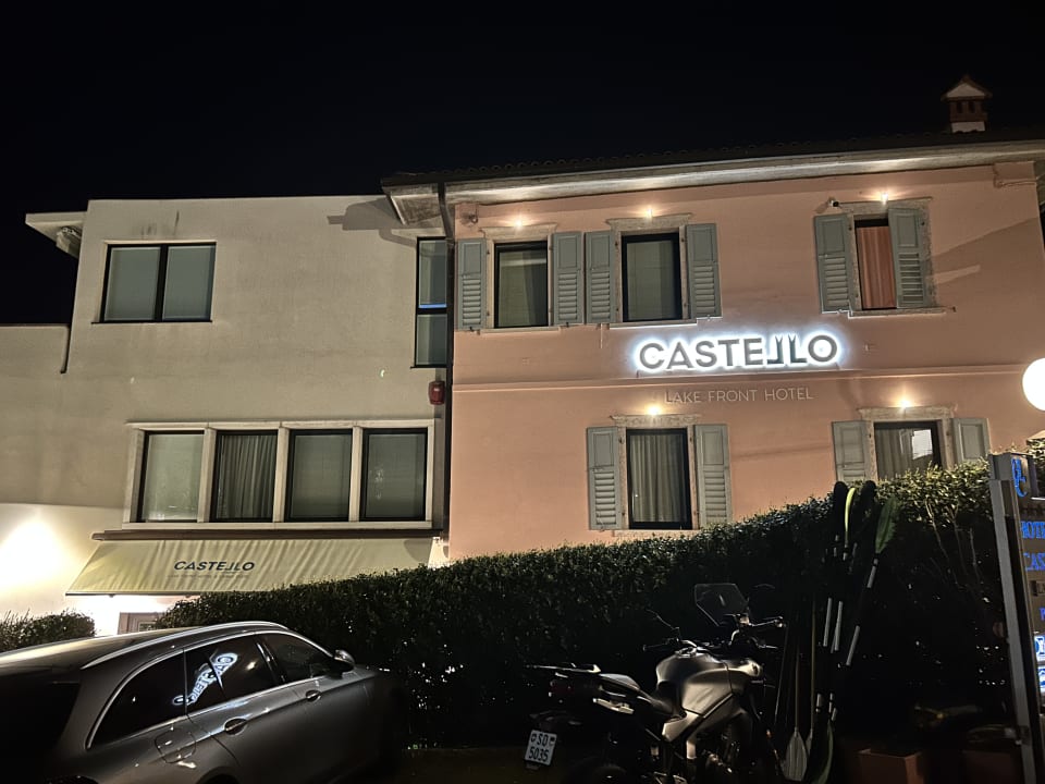 Außenansicht Hotel Castello Lake Front