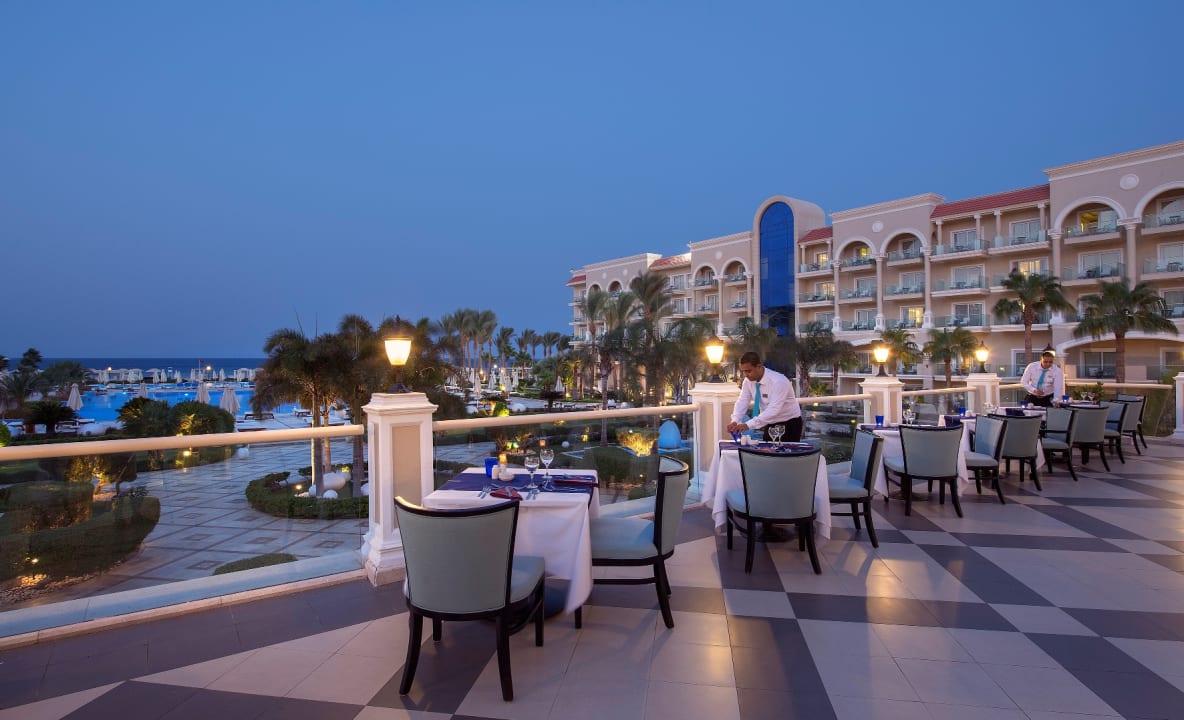 Restaurant Premier Le Reve Hotel & Spa