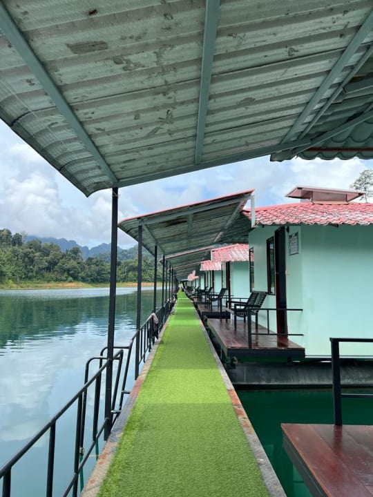 Außenansicht Khao Sok Smiley Lakehouse