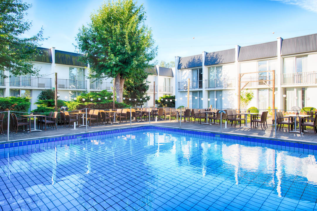 "Outdoor Pool" Leonardo Hotel Düsseldorf Airport - Ratingen (Ratingen