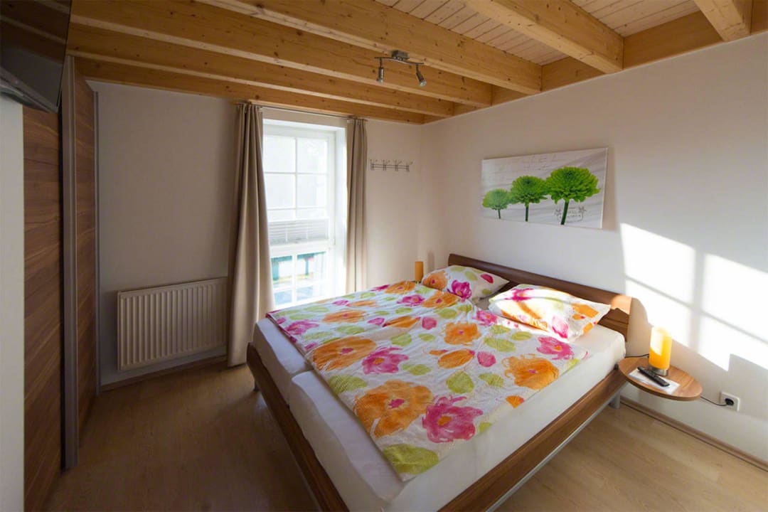 Schlafzimmer unten Ferienwohnung Krabbenkorb Greetsiel