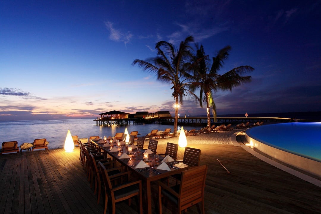 La Breeze Restaurant Centara Ras Fushi Resort & Spa Maldives