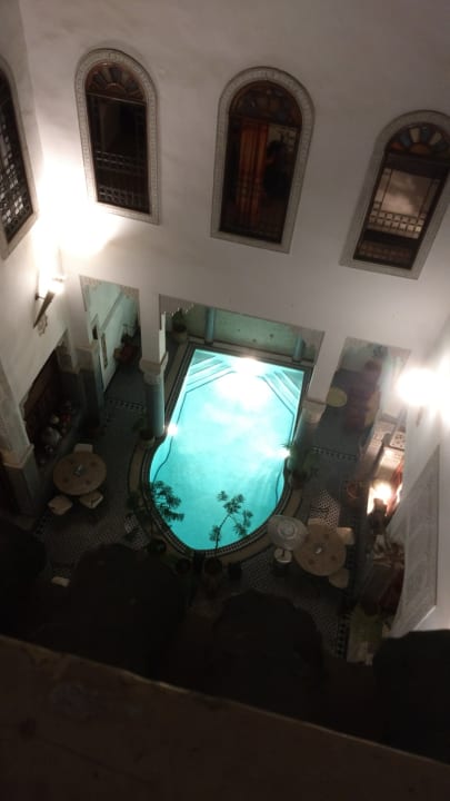 Blick von der Dachterrasse Richtung Pool/Halle/Frühstücksber Hotel Riad Jamaï