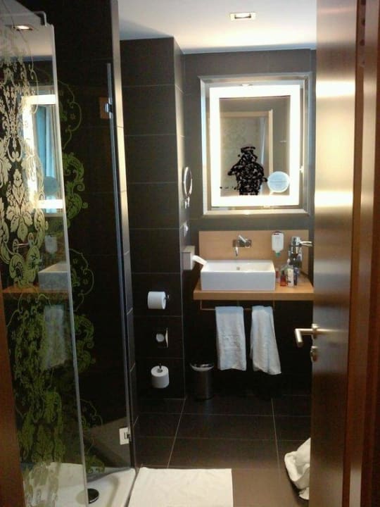 Blick ins Bad Hotel NH Frankfurt Messe